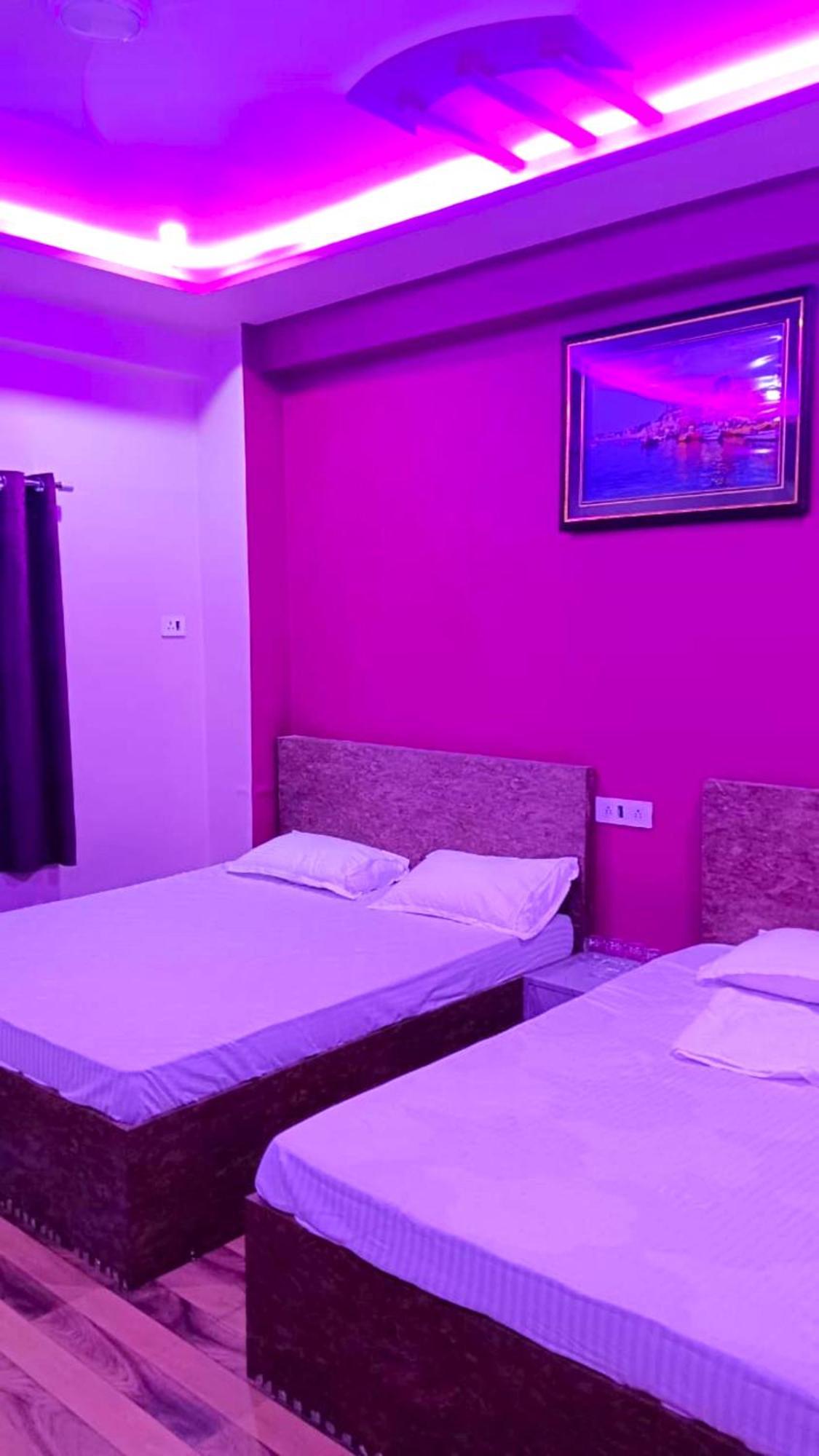 Hotel Kashi Inn Raj Ghat Варанаси Экстерьер фото