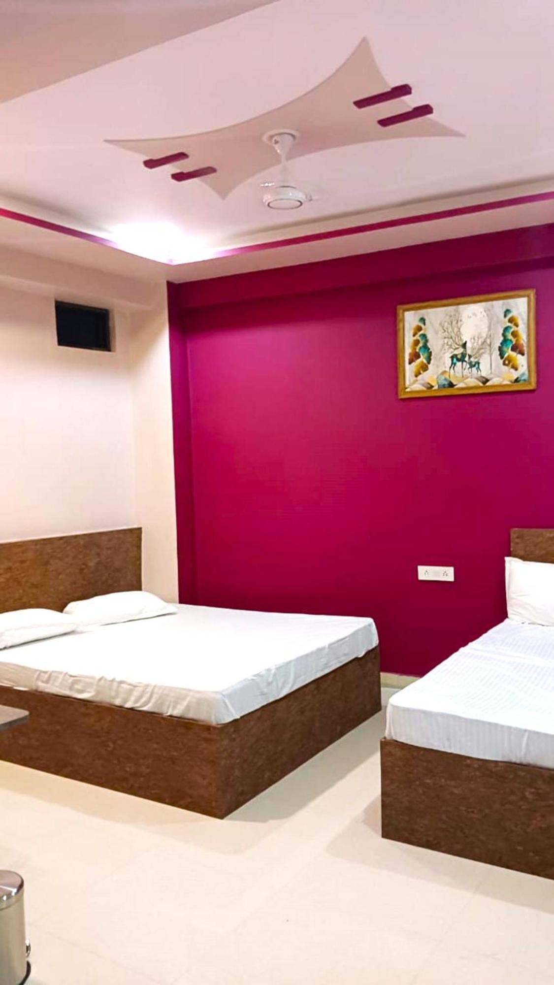 Hotel Kashi Inn Raj Ghat Варанаси Экстерьер фото