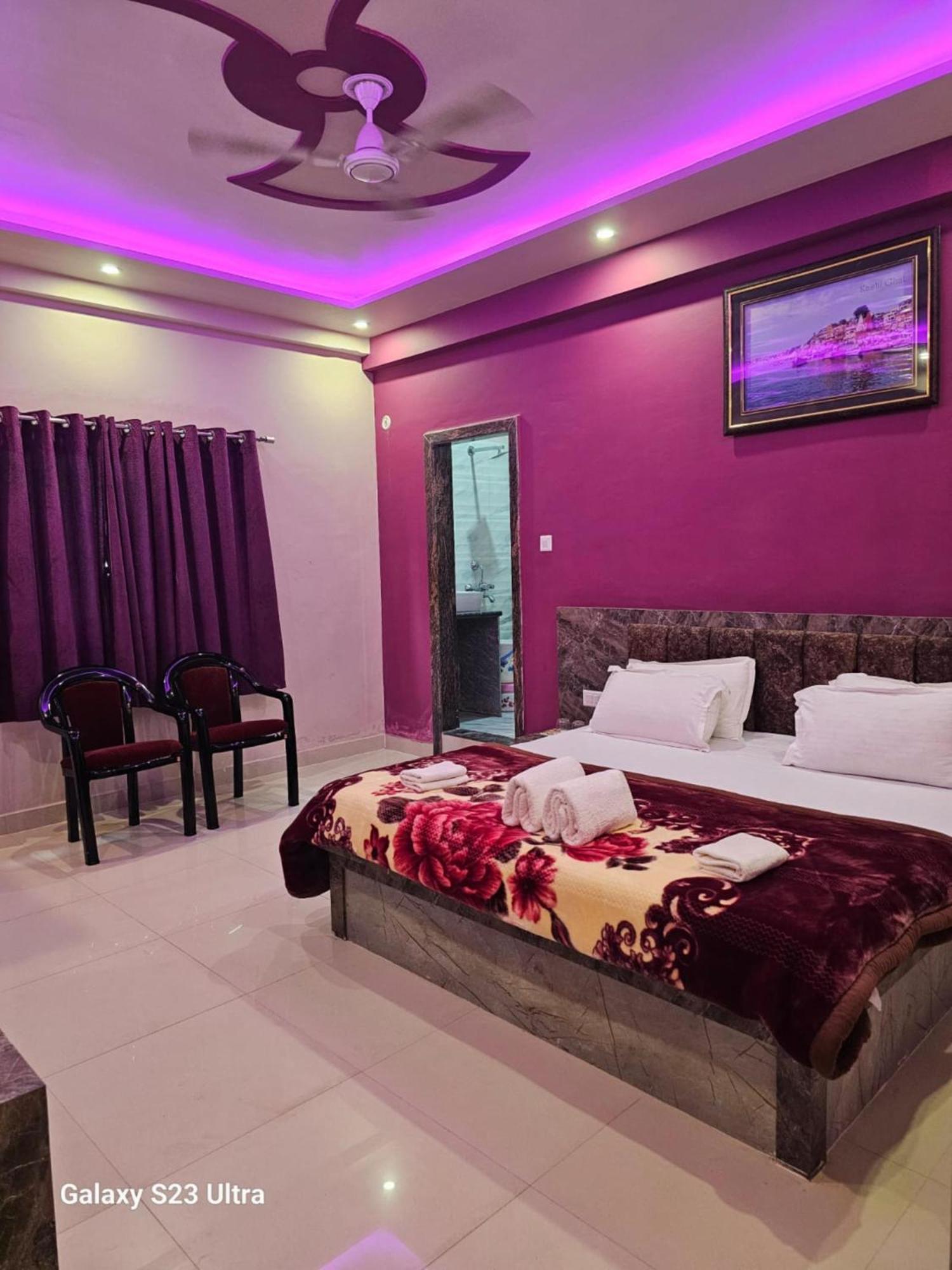 Hotel Kashi Inn Raj Ghat Варанаси Экстерьер фото