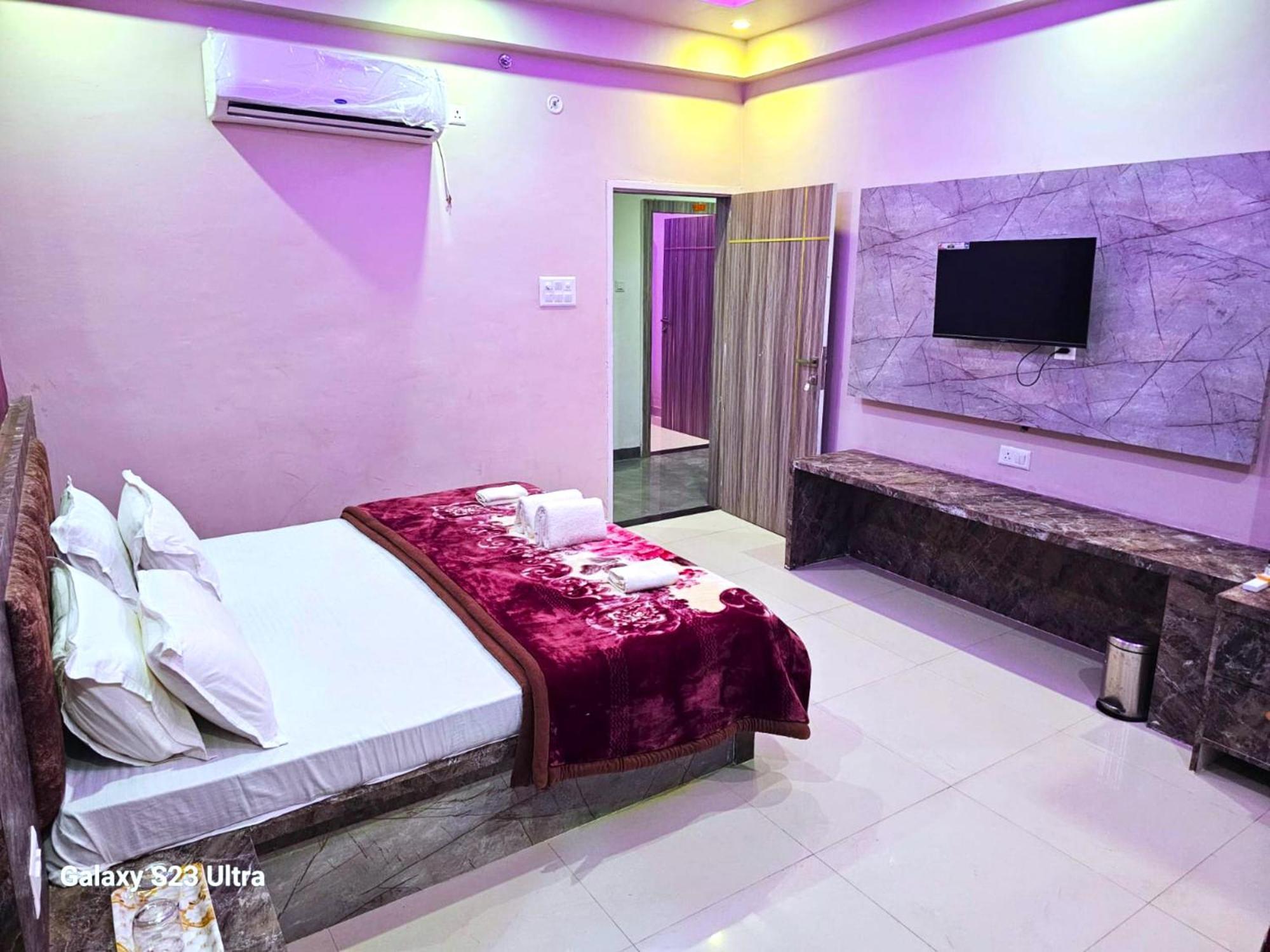 Hotel Kashi Inn Raj Ghat Варанаси Экстерьер фото